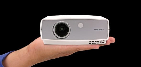toshiba_mini_projector
